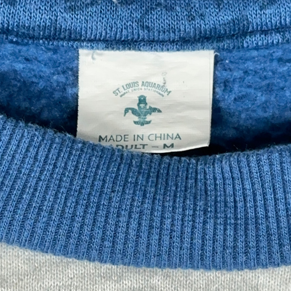 St Louis Aquarium Sweater Adult MEDIUM Gray Blue Sweatshirt Otter Union Station - Picture 4 of 8